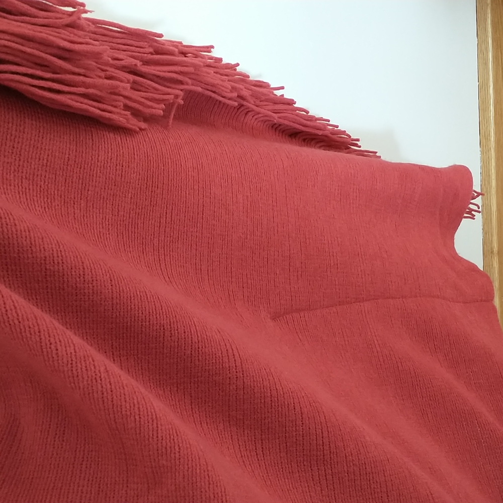 Poncho - Picture 6 of 7